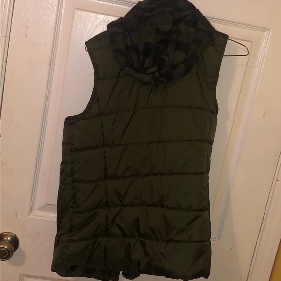 vest - Picture 2 of 2